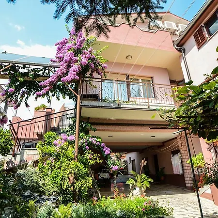 Ema Appartement Pula